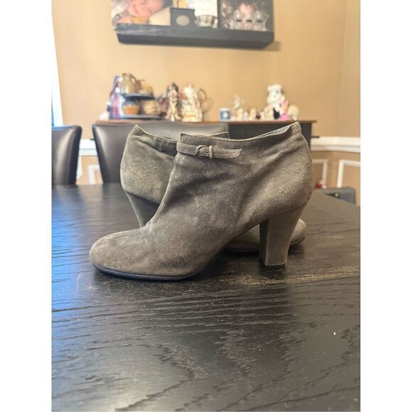 Aerosoles Olive Green Faux Suede Comfort Bootie sz 11 - Picture 1 of 9